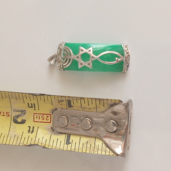 One New Man Pendant - Picture 4 of 4